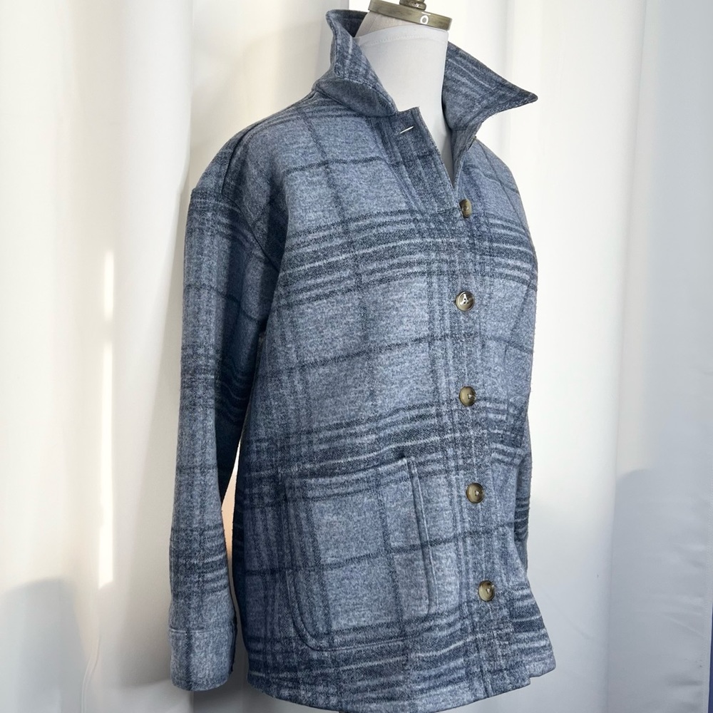 ❗️NWOT❗️  J. JILL Modern Heritage Print Shacket in Dusty Indigo - Picture 5 of 8